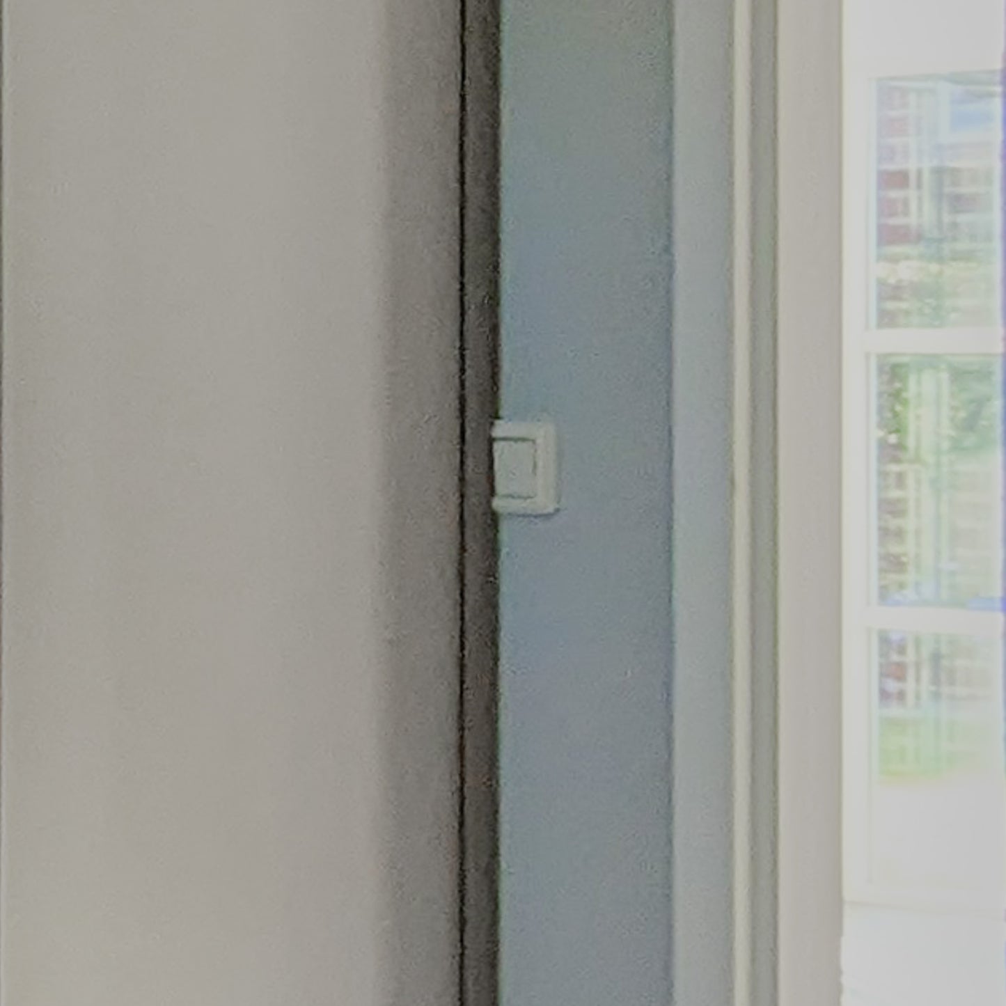 Draad verlichting aansluiten op stopcontact buiten de kast